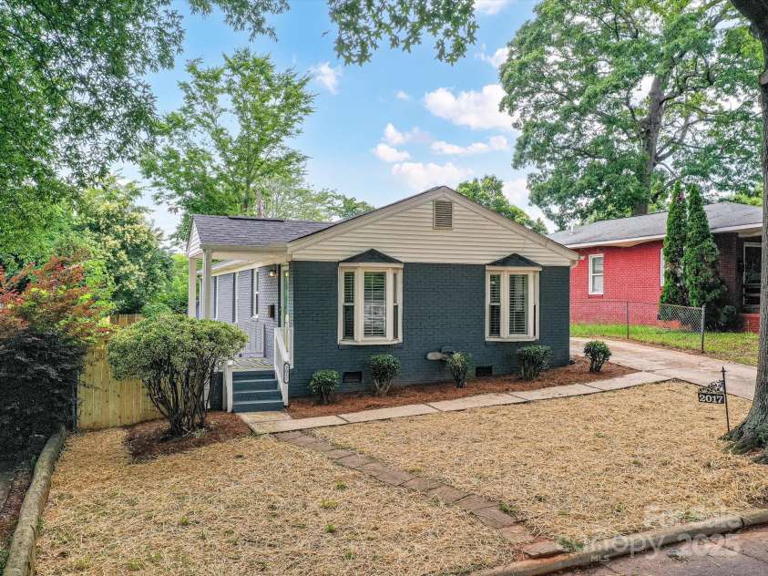 2017 Brewton Drive, Charlotte, NC 28206.  MLS# CAR4265702, YatesRealty ID 34269. Welcome to 2017 Brewton Drive located within minutes to Camp North End and uptown!