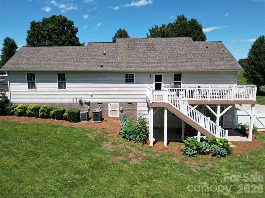 731 Jennings Road, Statesville, NC 28625.  MLS# CAR4393890, YatesRealty ID 34269. 