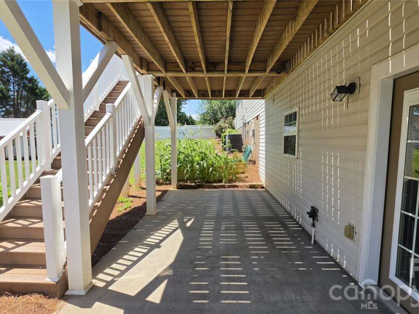 731 Jennings Road, Statesville, NC 28625.  MLS# CAR4393890, YatesRealty ID 34269. 