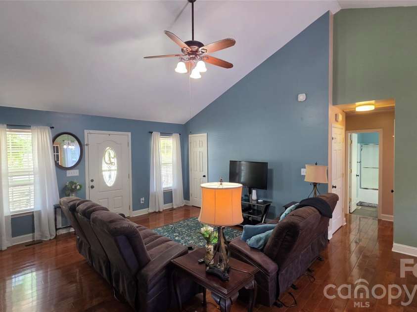 731 Jennings Road, Statesville, NC 28625.  MLS# CAR4393890, YatesRealty ID 34269. 