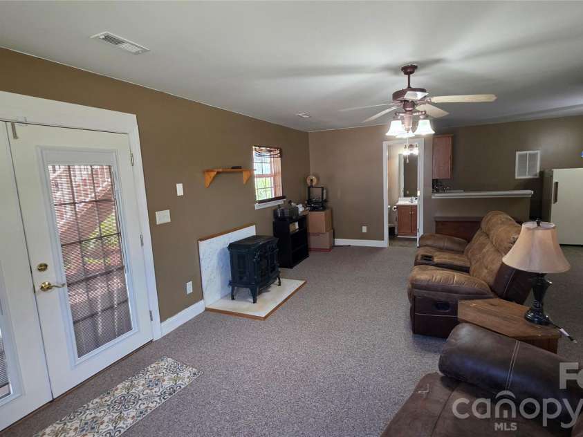731 Jennings Road, Statesville, NC 28625.  MLS# CAR4393890, YatesRealty ID 34269. 