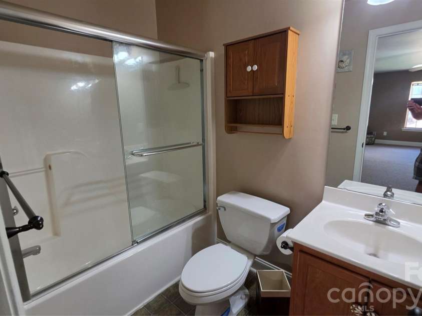 731 Jennings Road, Statesville, NC 28625.  MLS# CAR4393890, YatesRealty ID 34269. Basement Full Bath