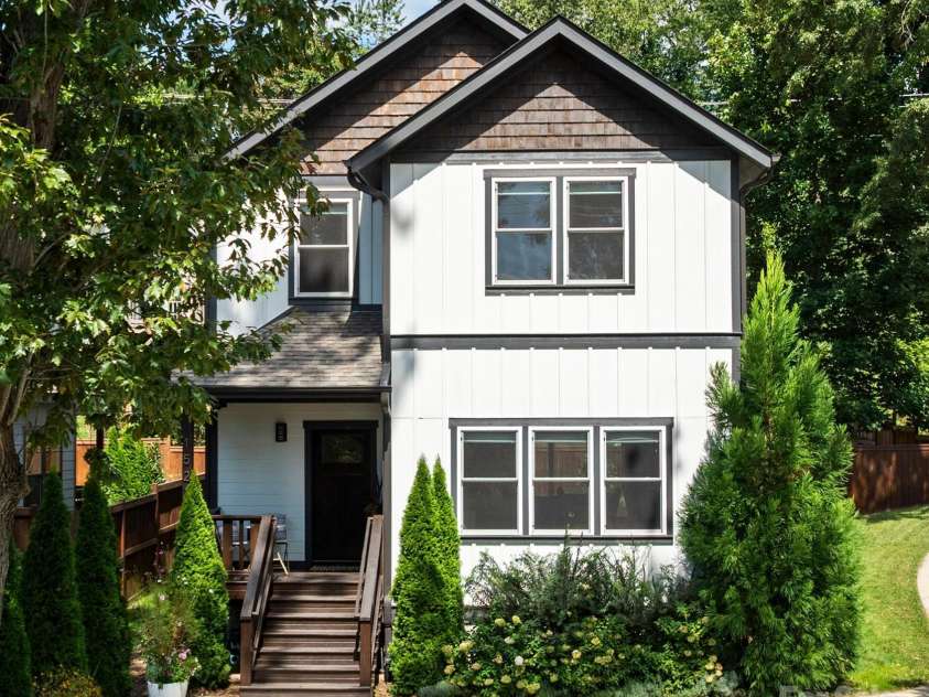 152 Joyner Avenue, Asheville, NC 28806.  MLS# CAR4302558, YatesRealty ID 3427. 