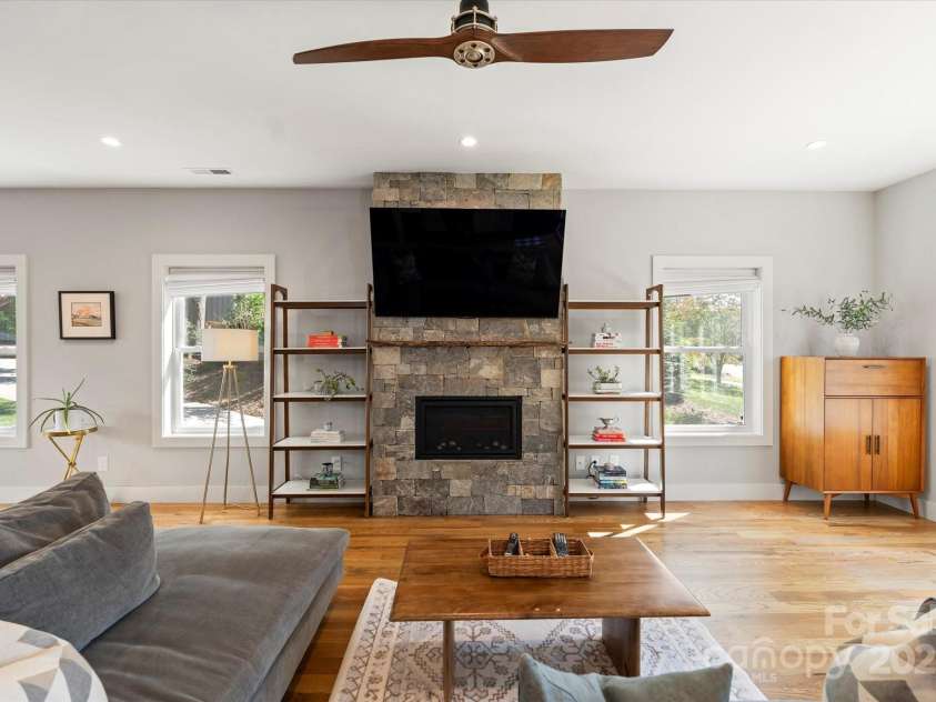 152 Joyner Avenue, Asheville, NC 28806.  MLS# CAR4302558, YatesRealty ID 3427. 