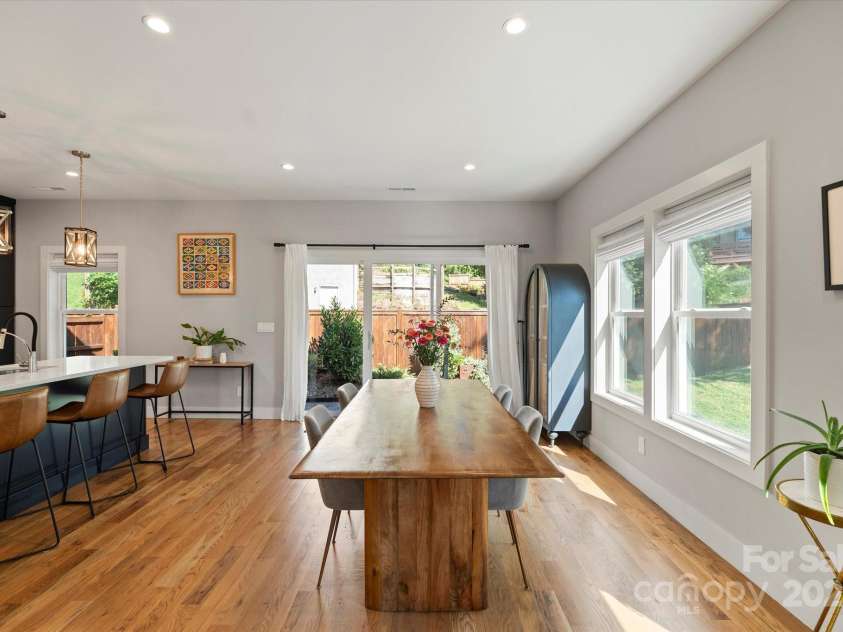 152 Joyner Avenue, Asheville, NC 28806.  MLS# CAR4302558, YatesRealty ID 3427. 