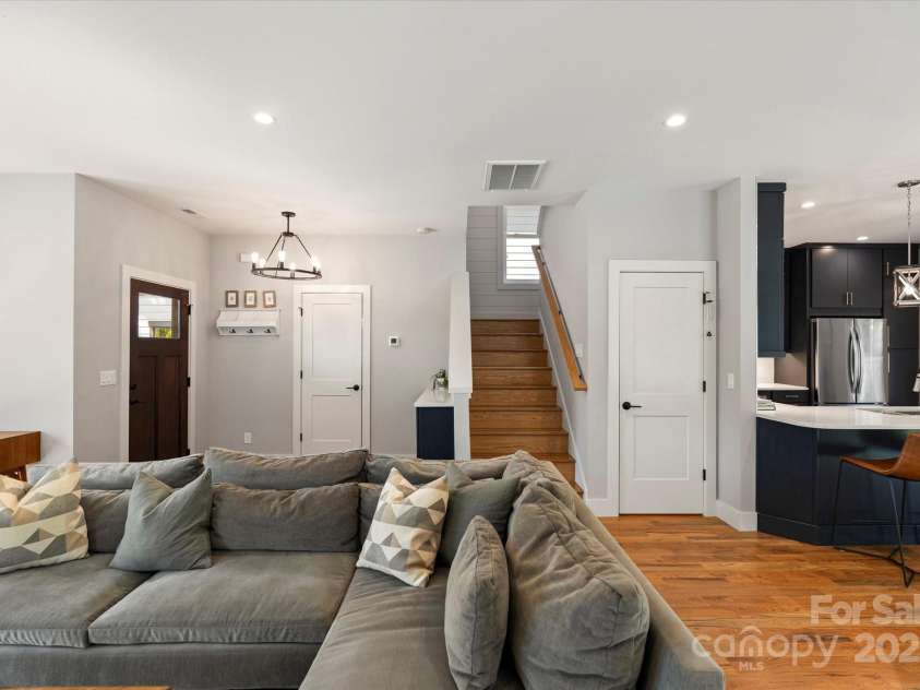 152 Joyner Avenue, Asheville, NC 28806.  MLS# CAR4302558, YatesRealty ID 3427. 