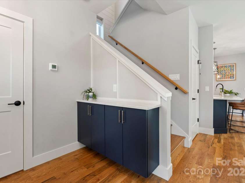 152 Joyner Avenue, Asheville, NC 28806.  MLS# CAR4302558, YatesRealty ID 3427. 