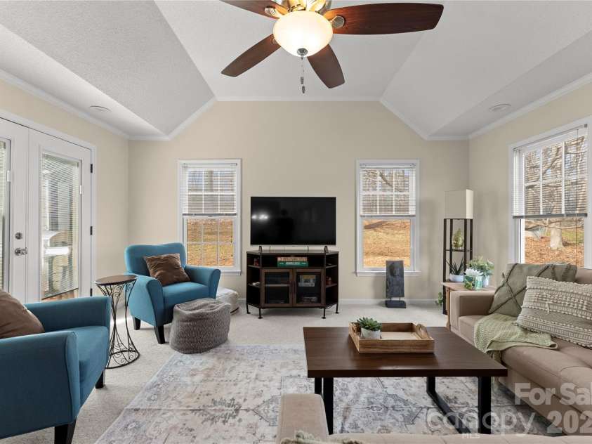 39 Bowen Drive, Belmont, NC 28012.  MLS# CAR4353669, YatesRealty ID 3427. 