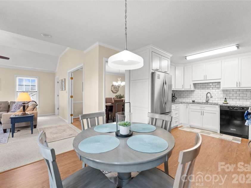 39 Bowen Drive, Belmont, NC 28012.  MLS# CAR4353669, YatesRealty ID 3427. 