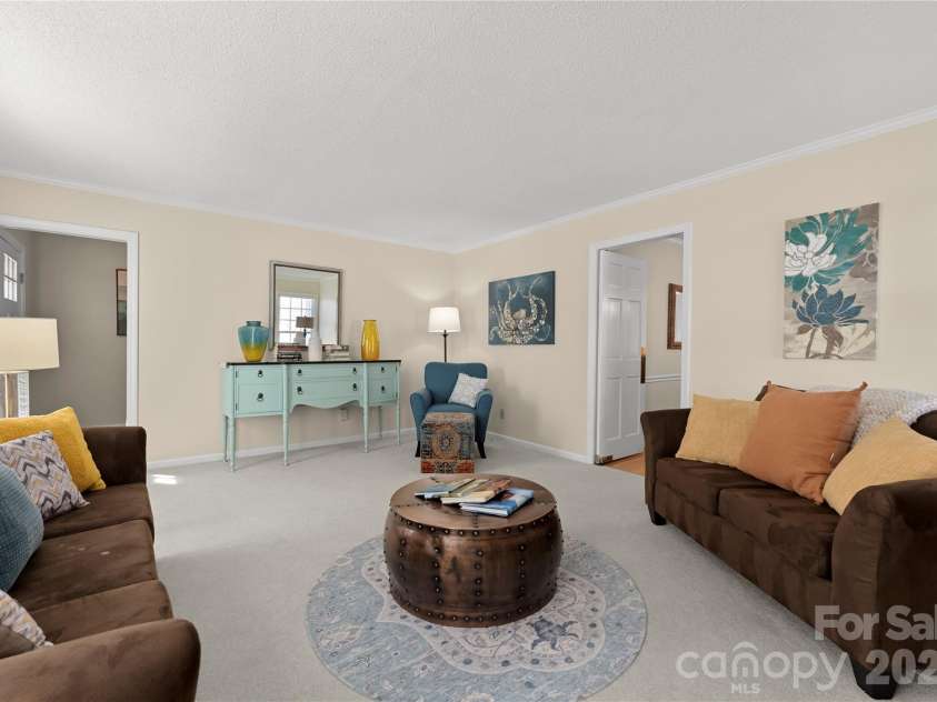 39 Bowen Drive, Belmont, NC 28012.  MLS# CAR4353669, YatesRealty ID 3427. 