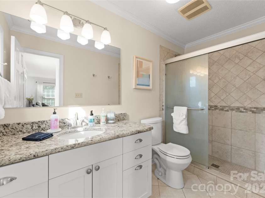 39 Bowen Drive, Belmont, NC 28012.  MLS# CAR4353669, YatesRealty ID 3427. 