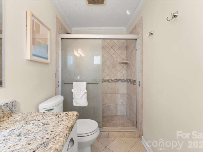 39 Bowen Drive, Belmont, NC 28012.  MLS# CAR4353669, YatesRealty ID 3427. 