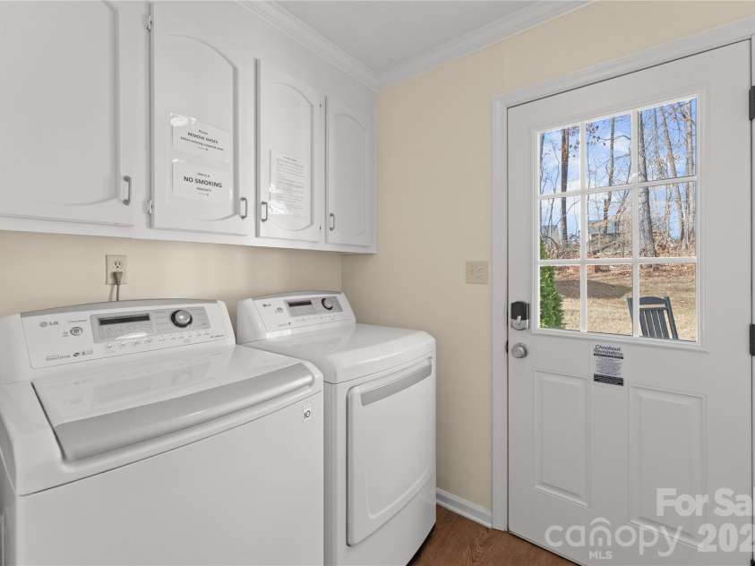 39 Bowen Drive, Belmont, NC 28012.  MLS# CAR4353669, YatesRealty ID 3427. 
