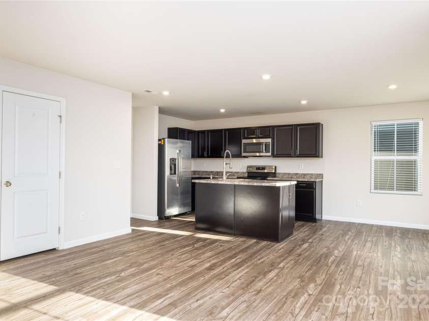 4013 Bowline Drive, Charlotte, NC 28269.  MLS# CAR4237357, YatesRealty ID 3427. 
