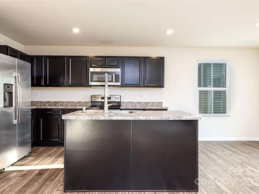 4013 Bowline Drive, Charlotte, NC 28269.  MLS# CAR4237357, YatesRealty ID 3427. 