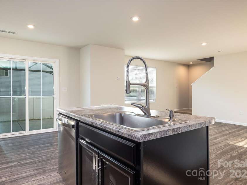 4013 Bowline Drive, Charlotte, NC 28269.  MLS# CAR4237357, YatesRealty ID 3427. 