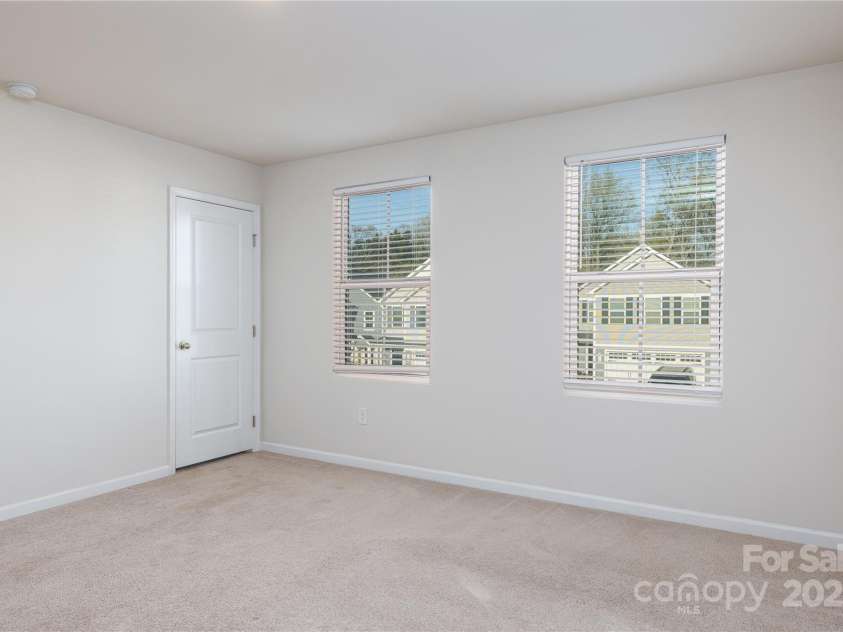 4013 Bowline Drive, Charlotte, NC 28269.  MLS# CAR4237357, YatesRealty ID 3427. 