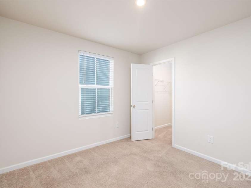 4013 Bowline Drive, Charlotte, NC 28269.  MLS# CAR4237357, YatesRealty ID 3427. 