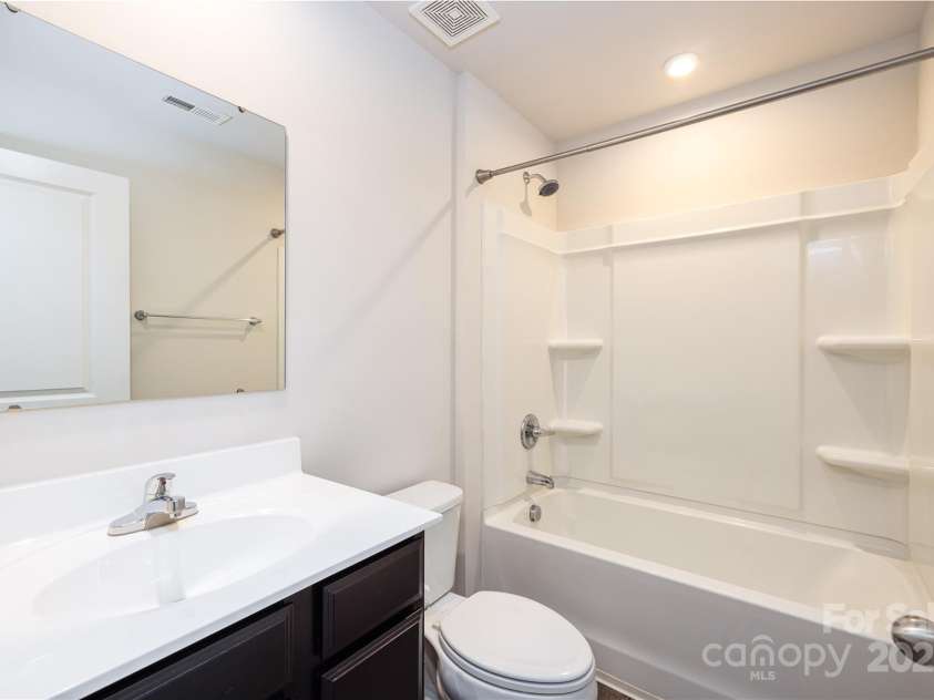 4013 Bowline Drive, Charlotte, NC 28269.  MLS# CAR4237357, YatesRealty ID 3427. 