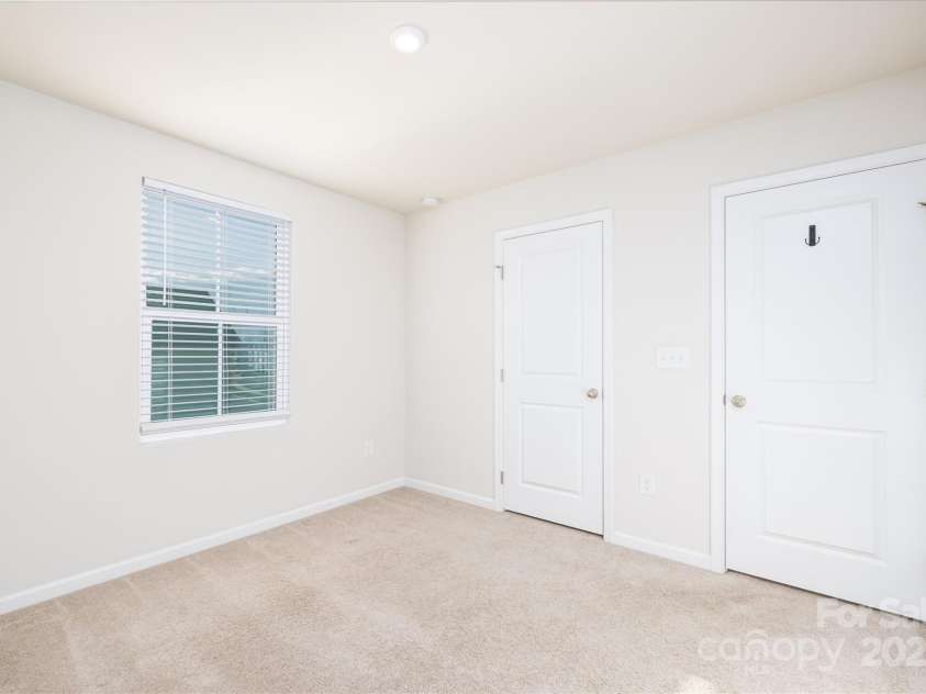4013 Bowline Drive, Charlotte, NC 28269.  MLS# CAR4237357, YatesRealty ID 3427. 