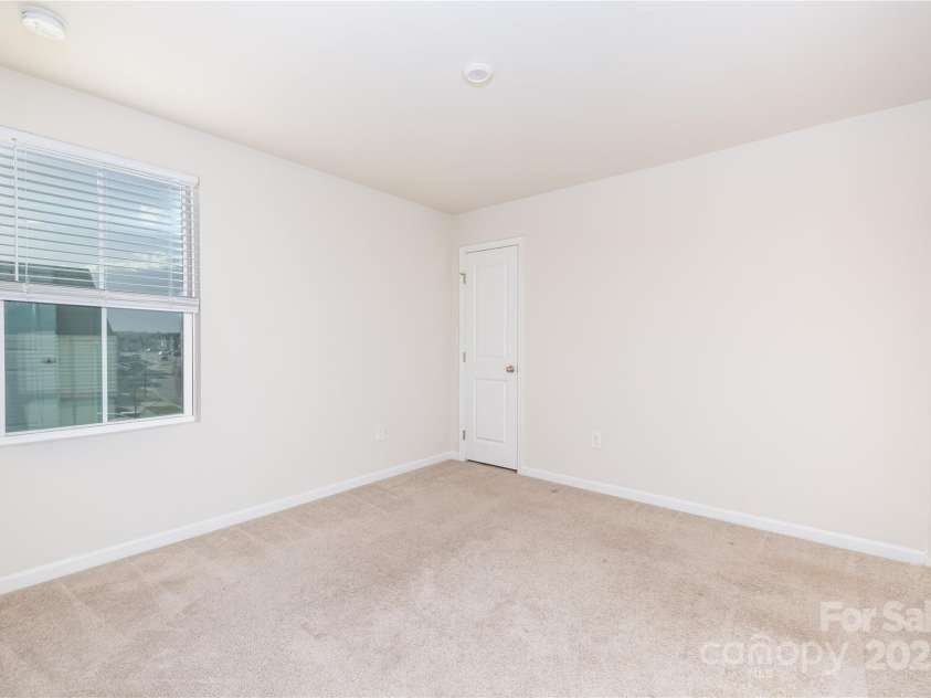 4013 Bowline Drive, Charlotte, NC 28269.  MLS# CAR4237357, YatesRealty ID 3427. 