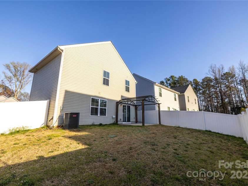 4013 Bowline Drive, Charlotte, NC 28269.  MLS# CAR4237357, YatesRealty ID 3427. 