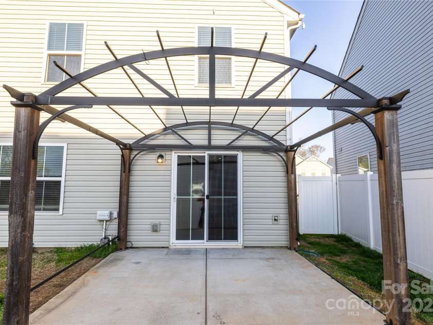 4013 Bowline Drive, Charlotte, NC 28269.  MLS# CAR4237357, YatesRealty ID 3427. 