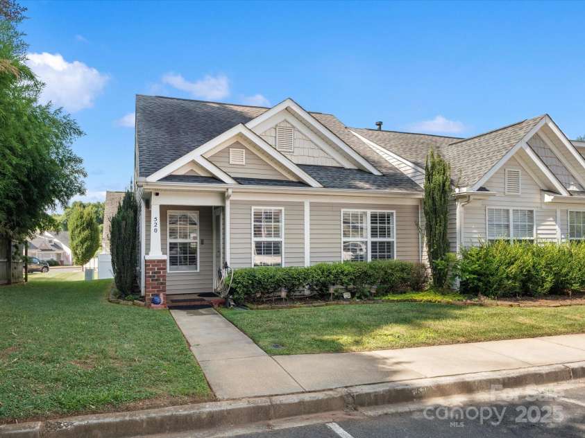 520 Fenton Place, Rock Hill, SC 29732.  MLS# CAR4282082, YatesRealty ID 34270. 