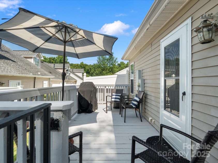 520 Fenton Place, Rock Hill, SC 29732.  MLS# CAR4282082, YatesRealty ID 34270. 