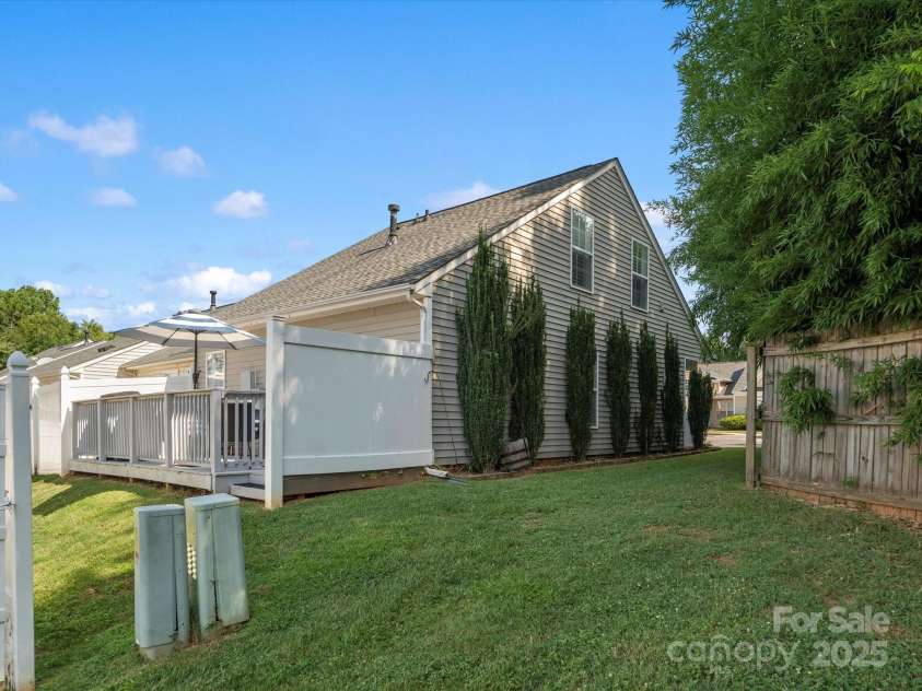 520 Fenton Place, Rock Hill, SC 29732.  MLS# CAR4282082, YatesRealty ID 34270. 