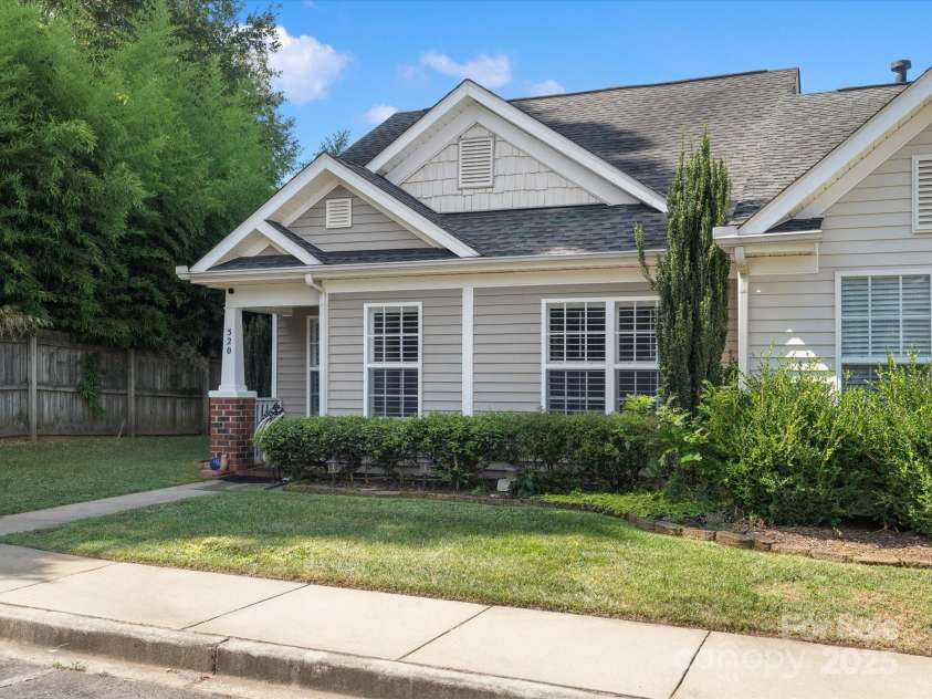 520 Fenton Place, Rock Hill, SC 29732.  MLS# CAR4282082, YatesRealty ID 34270. 
