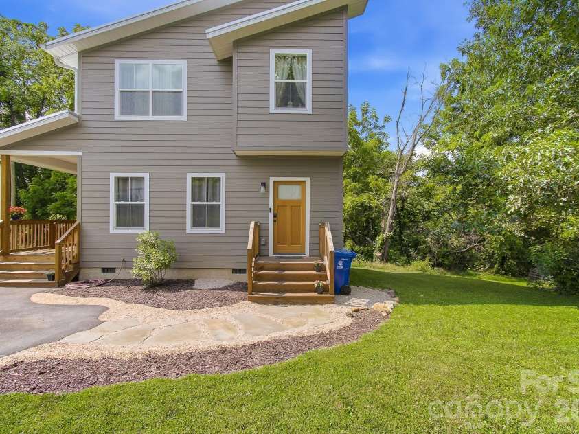 777 High Street, Canton, NC 28716.  MLS# CAR4397764, YatesRealty ID 34270. 