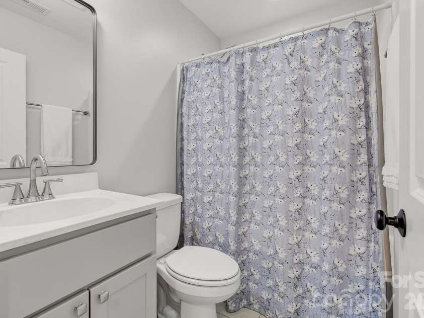 777 High Street, Canton, NC 28716.  MLS# CAR4397764, YatesRealty ID 34270. 