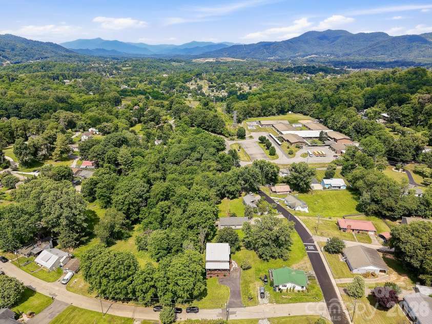 777 High Street, Canton, NC 28716.  MLS# CAR4397764, YatesRealty ID 34270. Incredible location