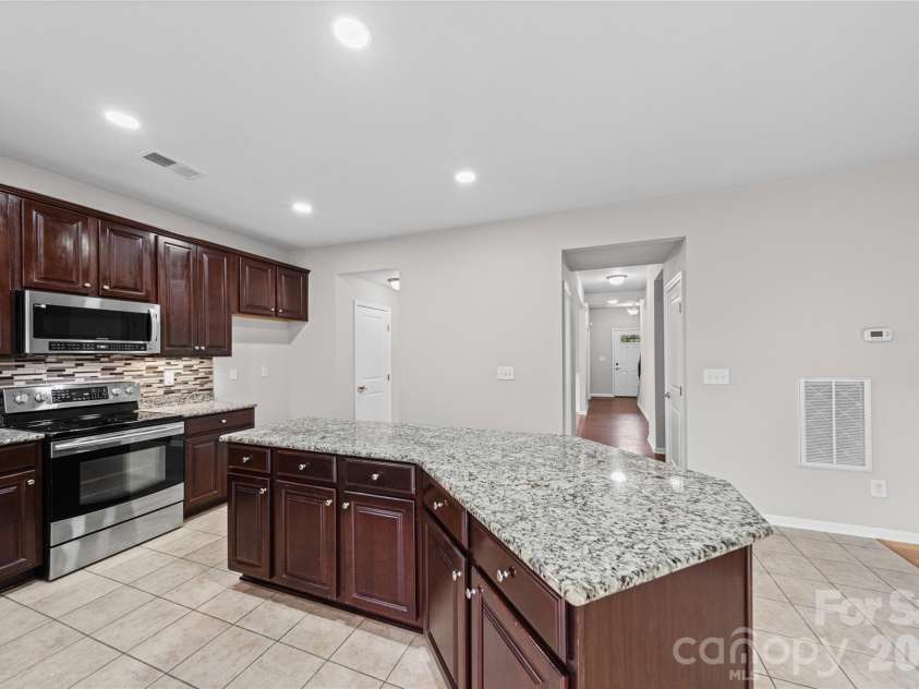 3611 English Garden Drive, Gastonia, NC 28056.  MLS# CAR4396302, YatesRealty ID 34271. 