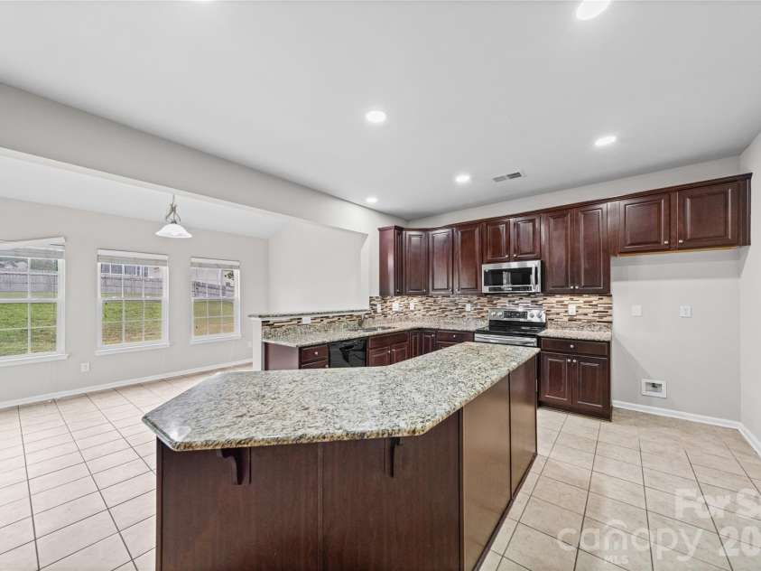 3611 English Garden Drive, Gastonia, NC 28056.  MLS# CAR4396302, YatesRealty ID 34271. 