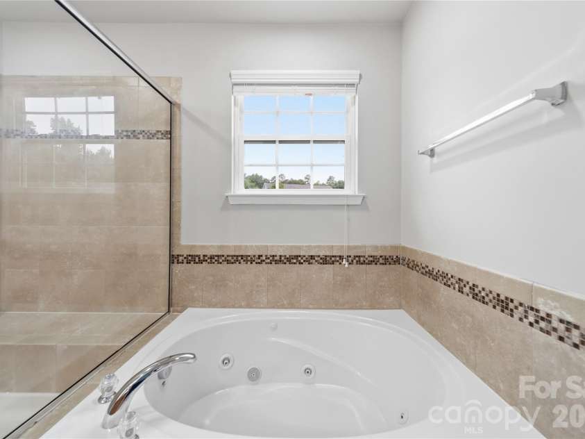 3611 English Garden Drive, Gastonia, NC 28056.  MLS# CAR4396302, YatesRealty ID 34271. 