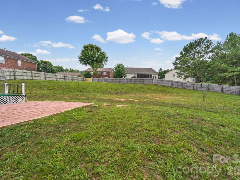 3611 English Garden Drive, Gastonia, NC 28056.  MLS# CAR4396302, YatesRealty ID 34271. 
