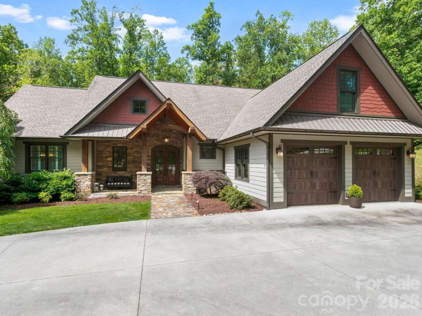 80 Highlander Falls Way, Zirconia, NC 28790.  MLS# CAR4392428, YatesRealty ID 34272. 