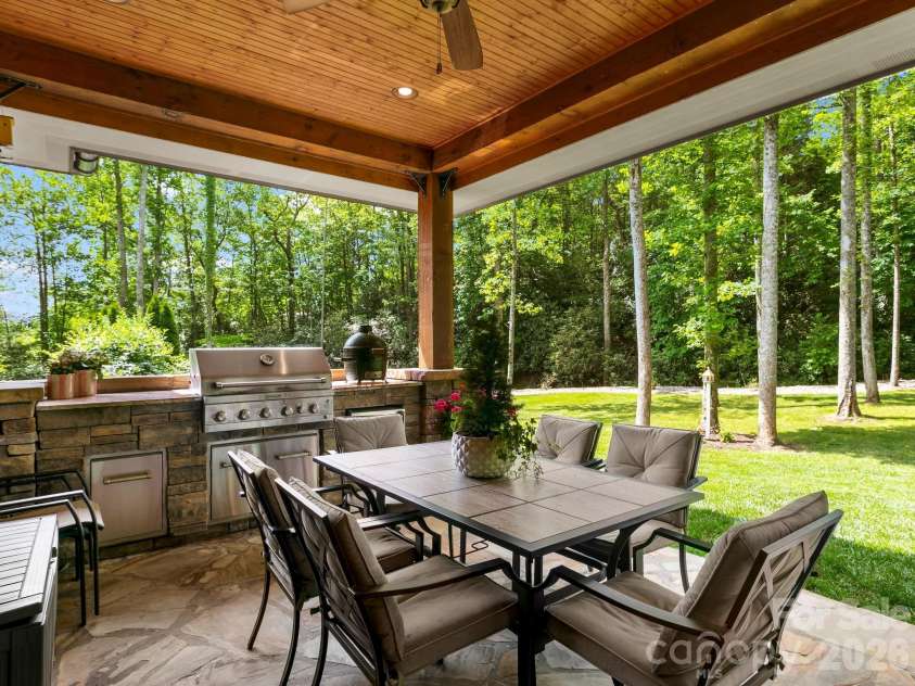 80 Highlander Falls Way, Zirconia, NC 28790.  MLS# CAR4392428, YatesRealty ID 34272. 