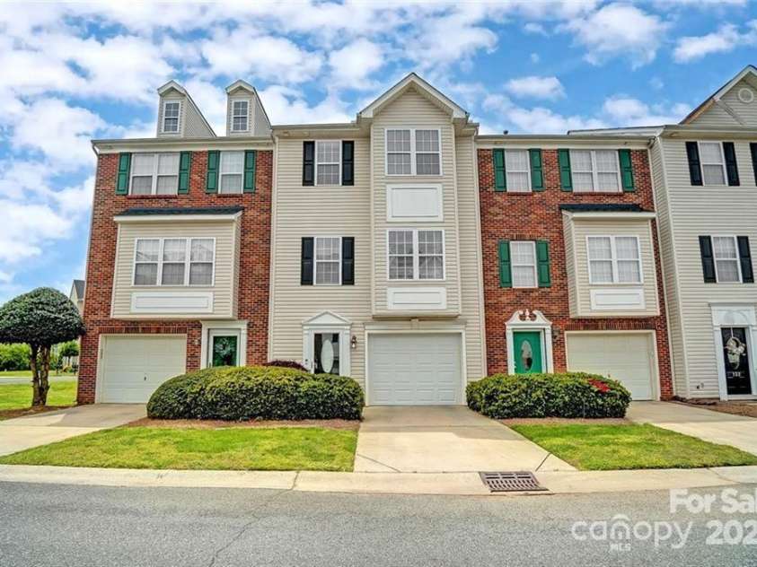 140 Rock Ridge Lane, Mount Holly, NC 28120.  MLS# CAR4282855, YatesRealty ID 34273. 