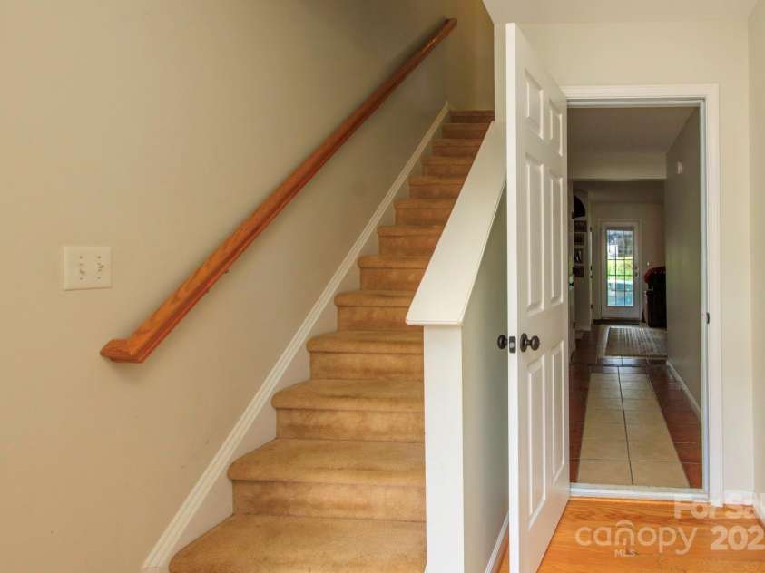 140 Rock Ridge Lane, Mount Holly, NC 28120.  MLS# CAR4282855, YatesRealty ID 34273. 