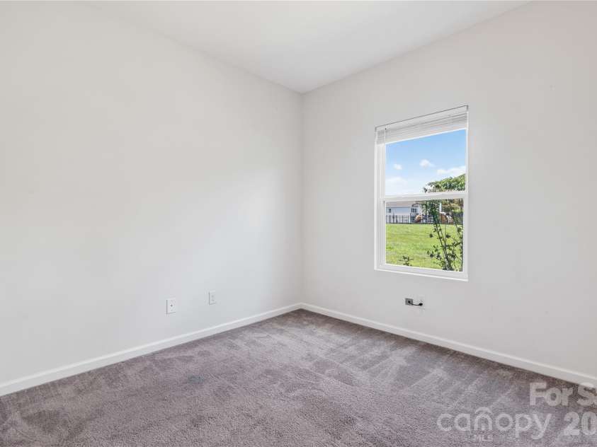 824 Alta Way, Kannapolis, NC 28081.  MLS# CAR4397282, YatesRealty ID 34273. 