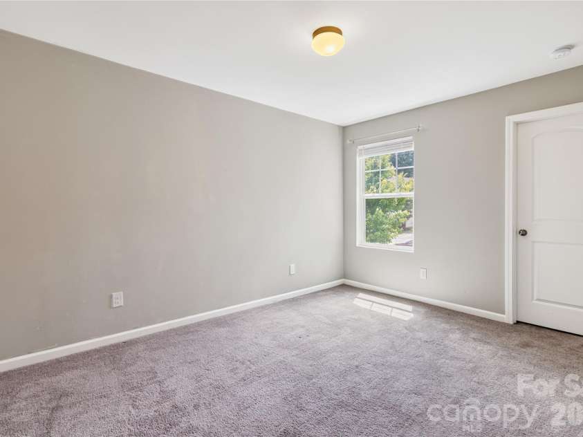 824 Alta Way, Kannapolis, NC 28081.  MLS# CAR4397282, YatesRealty ID 34273. 