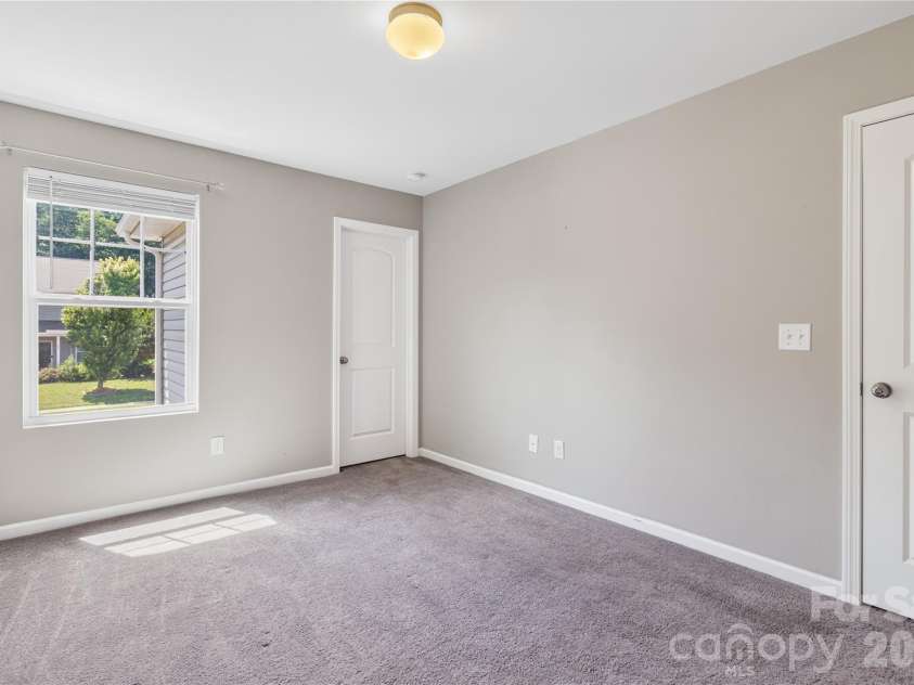 824 Alta Way, Kannapolis, NC 28081.  MLS# CAR4397282, YatesRealty ID 34273. 