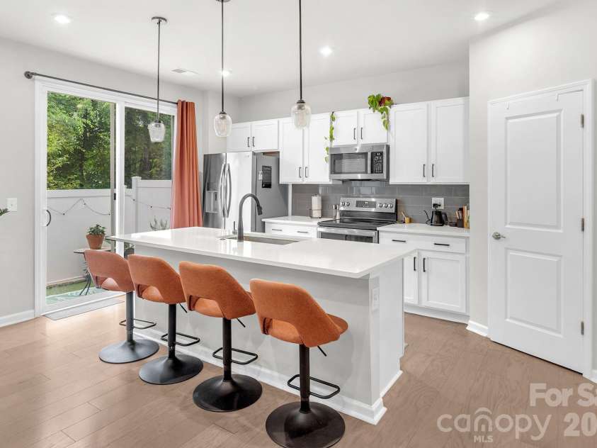 5308 Somerset Hill Lane, Charlotte, NC 28269.  MLS# CAR4378589, YatesRealty ID 34274. 