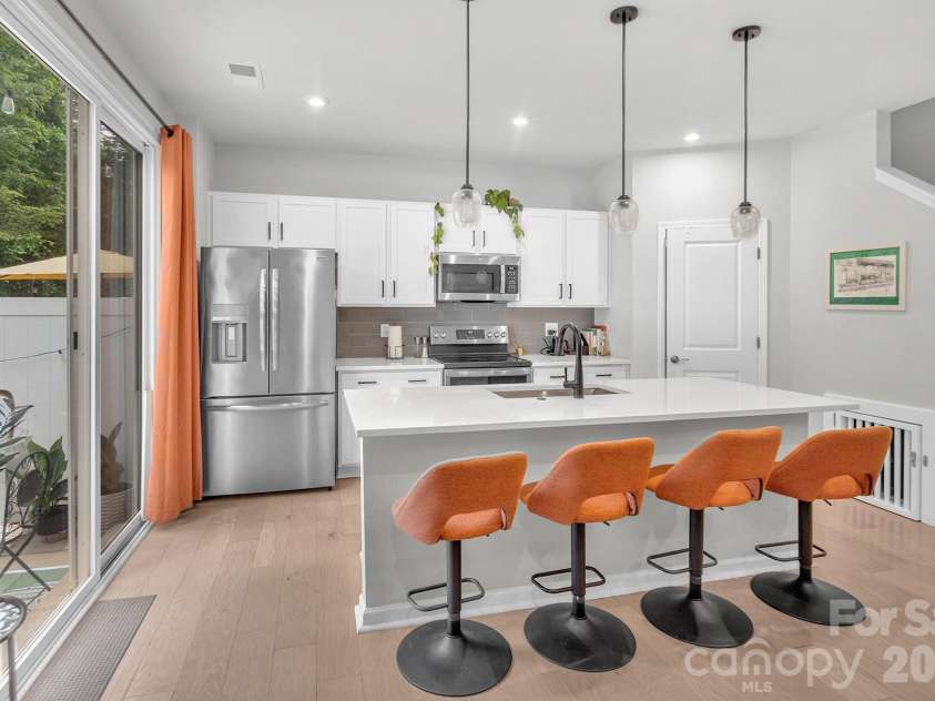 5308 Somerset Hill Lane, Charlotte, NC 28269.  MLS# CAR4378589, YatesRealty ID 34274. 