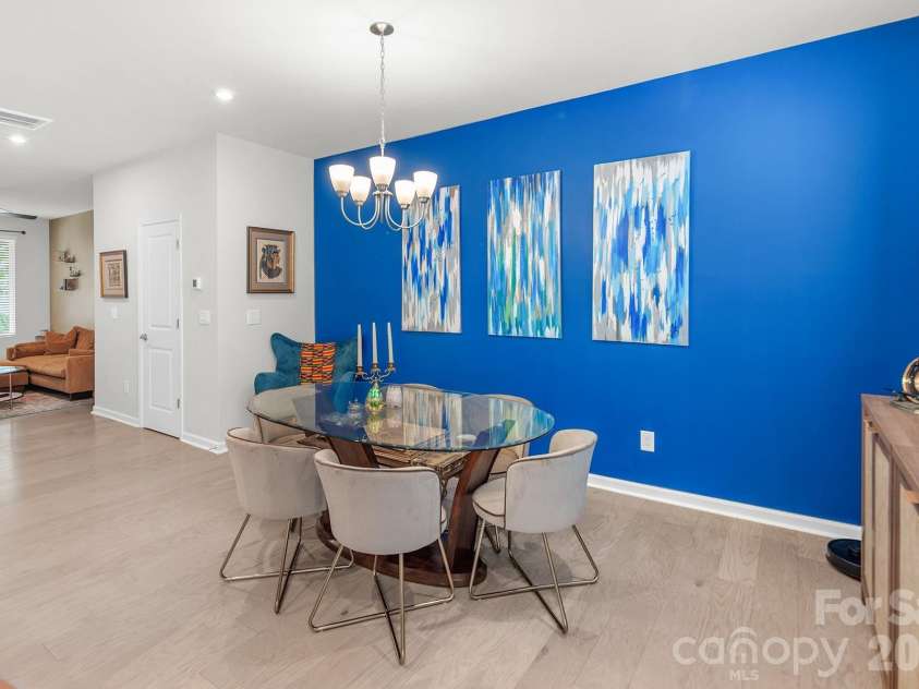 5308 Somerset Hill Lane, Charlotte, NC 28269.  MLS# CAR4378589, YatesRealty ID 34274. 