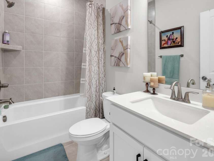 5308 Somerset Hill Lane, Charlotte, NC 28269.  MLS# CAR4378589, YatesRealty ID 34274. 