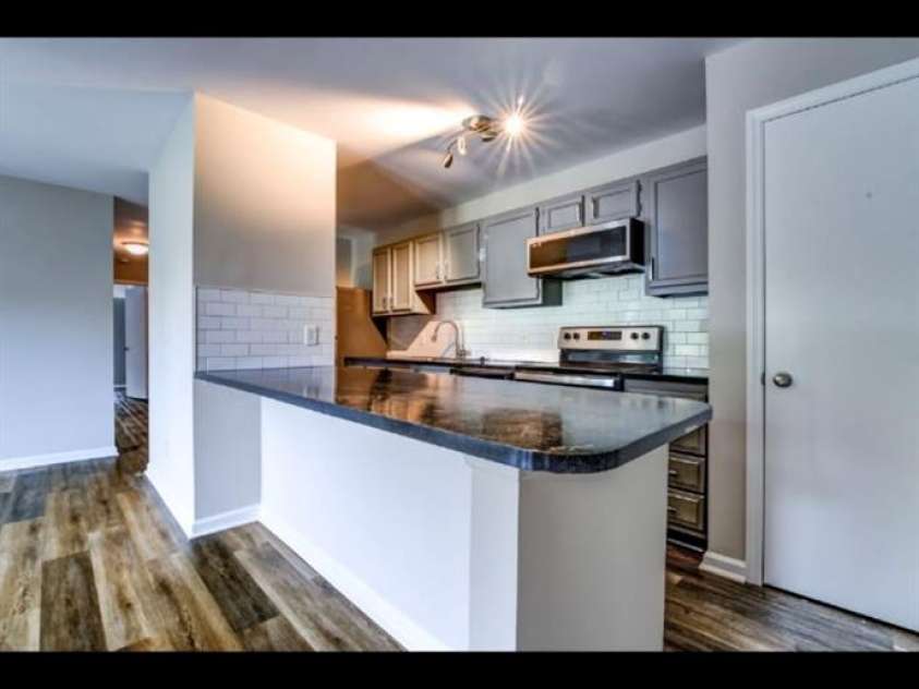 6137 Meadow Rose Lane, Charlotte, NC 28215.  MLS# CAR4295465, YatesRealty ID 34274. 